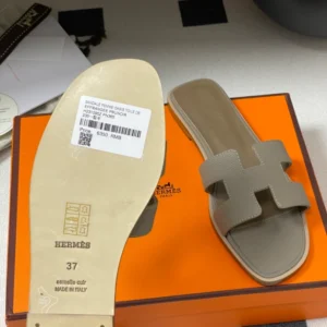 Hermes Oran Sandal - H06