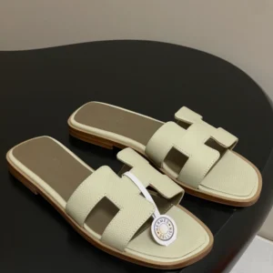 Hermes Oran Sandal - H07