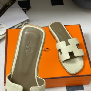 Hermes Oran Sandal - H07