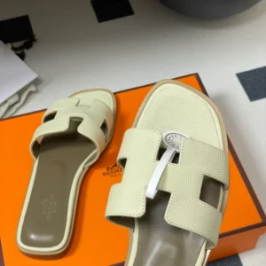 Hermes Oran Sandal - H07