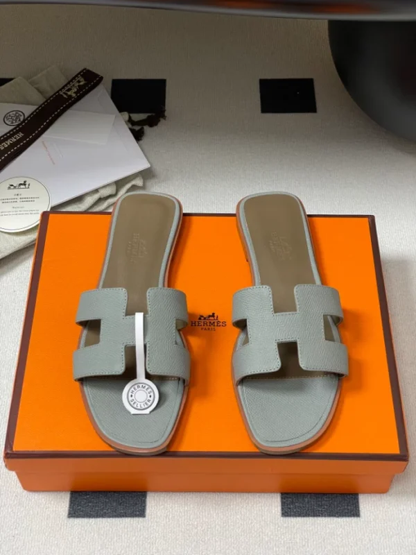 Hermes Oran Sandal - H08