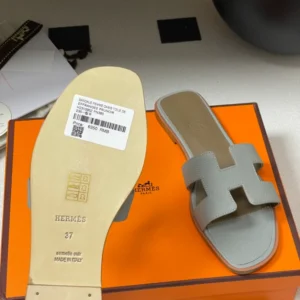 Hermes Oran Sandal - H08
