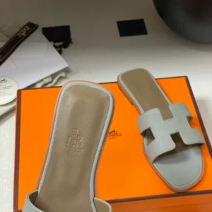 Hermes Oran Sandal - H08