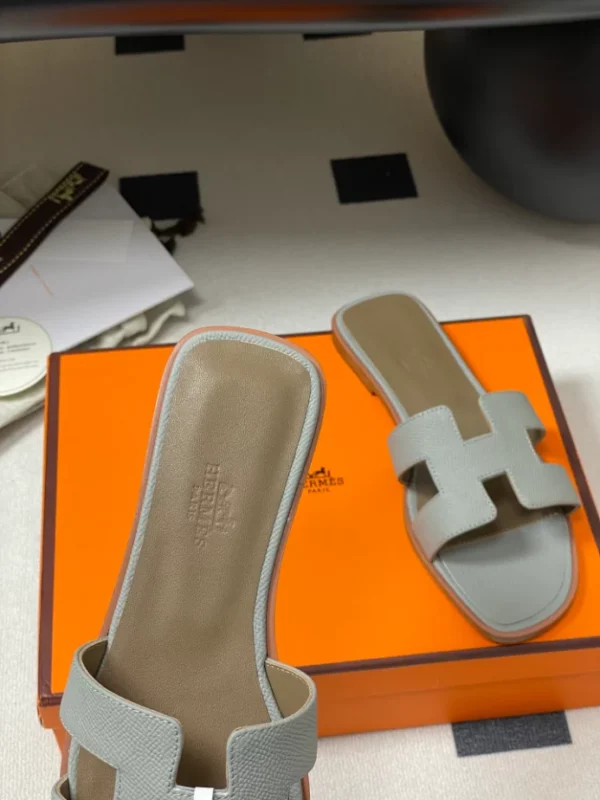 Hermes Oran Sandal - H08