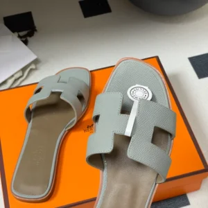 Hermes Oran Sandal - H08