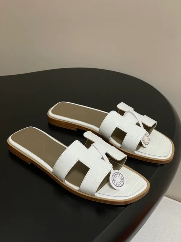 Hermes Oran Sandal - H10