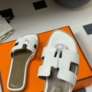 Hermes Oran Sandal - H10