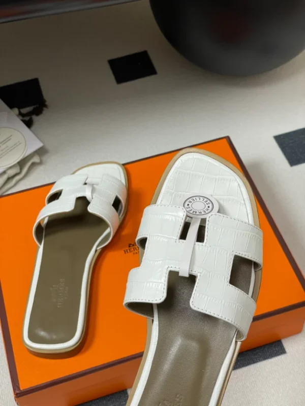 Hermes Oran Sandal - H10