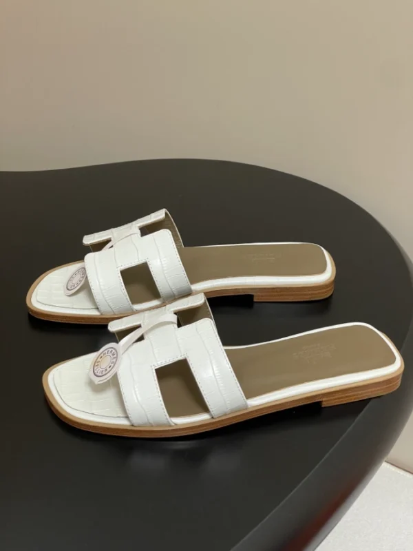 Hermes Oran Sandal - H10