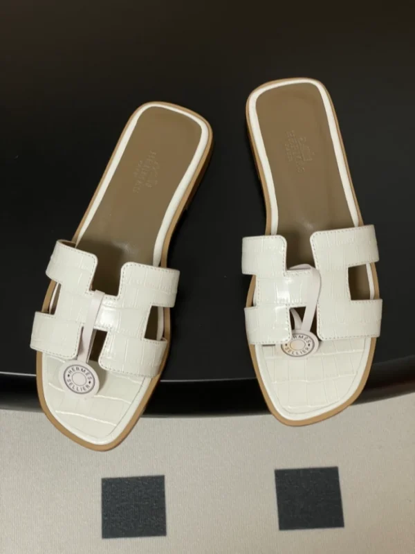 Hermes Oran Sandal - H10
