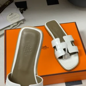 Hermes Oran Sandal - H10