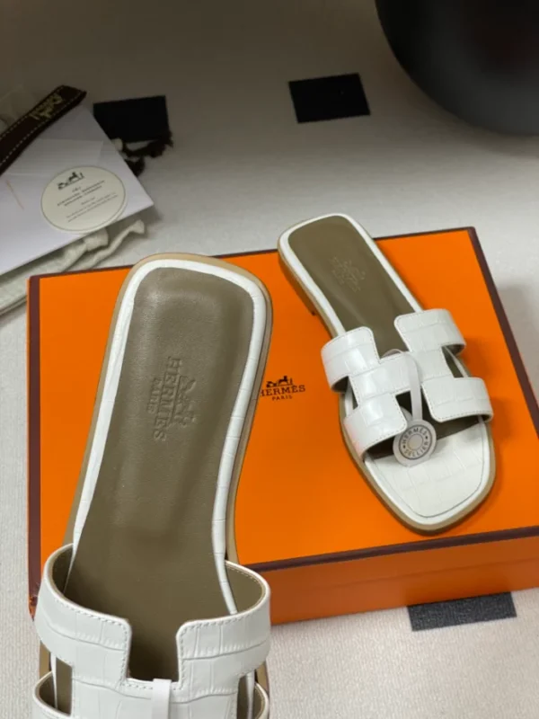 Hermes Oran Sandal - H10