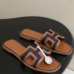 Hermes Oran Sandal - H11