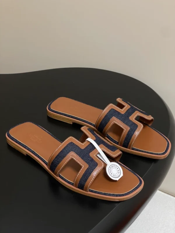 Hermes Oran Sandal - H11