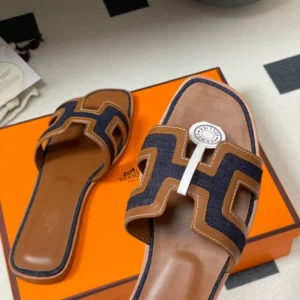 Hermes Oran Sandal - H11