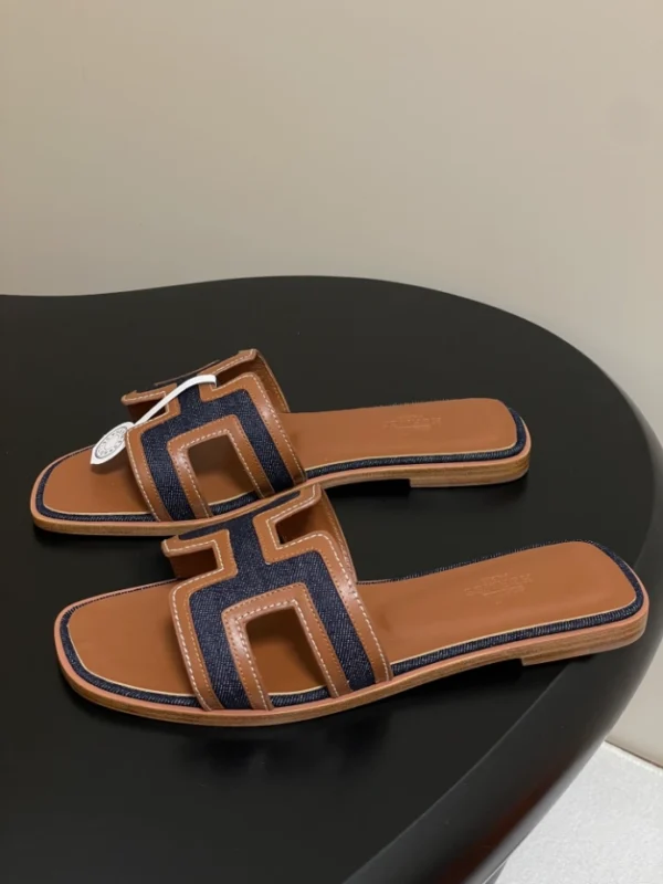Hermes Oran Sandal - H11