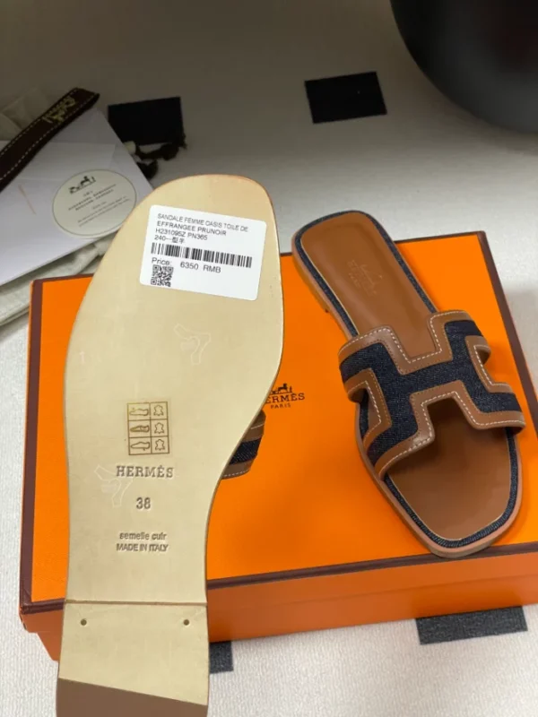Hermes Oran Sandal - H11