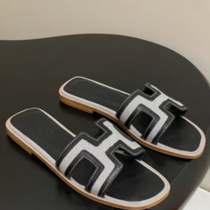 Hermes Oran Sandal - H12