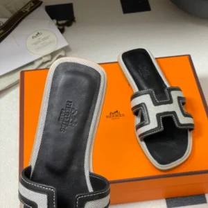 Hermes Oran Sandal - H12