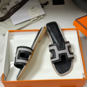 Hermes Oran Sandal - H12