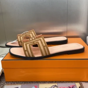 Hermes Oran Sandal - H18