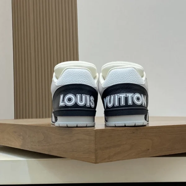 LV Trainer Sneakers - RLS158