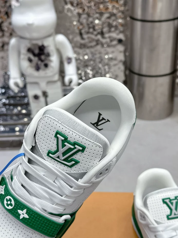 LV Trainer Sneakers - RLS159