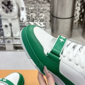 LV Trainer Sneakers - RLS159
