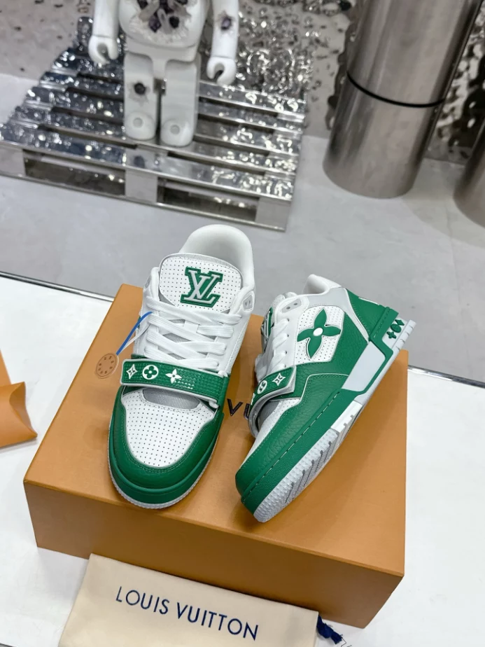 LV Trainer Sneakers - RLS159