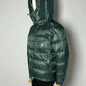 Moncler Logo Wollaston Down Jacket In Dark Green – CJ04