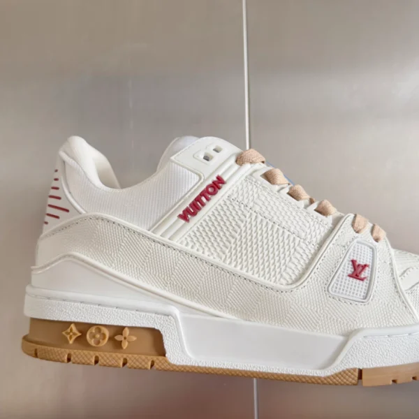 LV Trainer Sneakers In White - RLS171