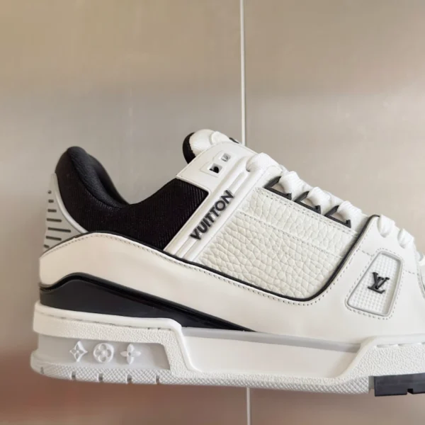LV Trainer Sneakers - RLS163