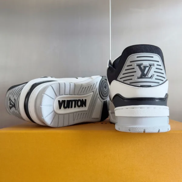 LV Trainer Sneakers - RLS163