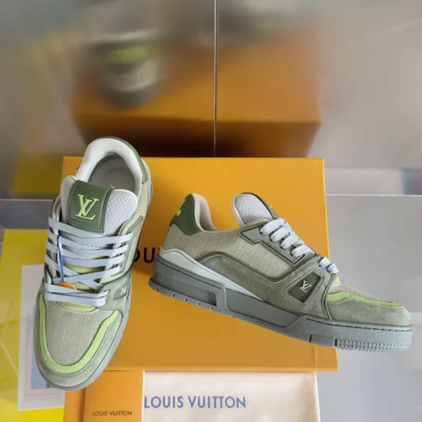 LV Trainer Sneakers - RLS165