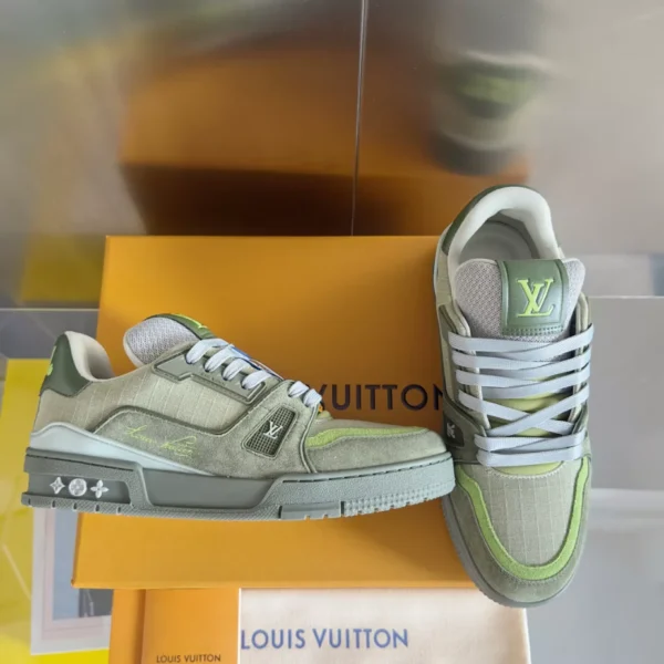 LV Trainer Sneakers - RLS165