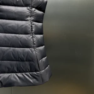 Moncler Jacket In Black – CJ13