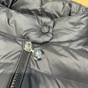 Moncler Jacket In Black – CJ13
