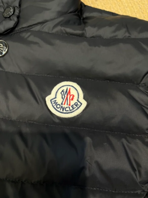 Moncler Jacket In Black – CJ13