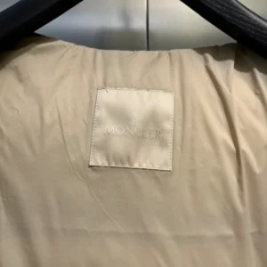 Moncler Jacket – CJ16