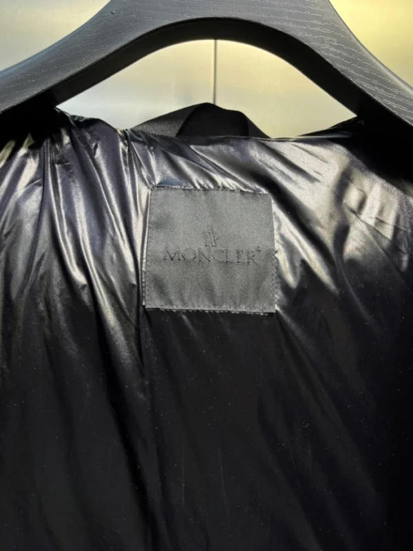 Moncler Jacket – CJ17