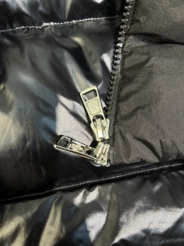 Moncler Jacket – CJ17