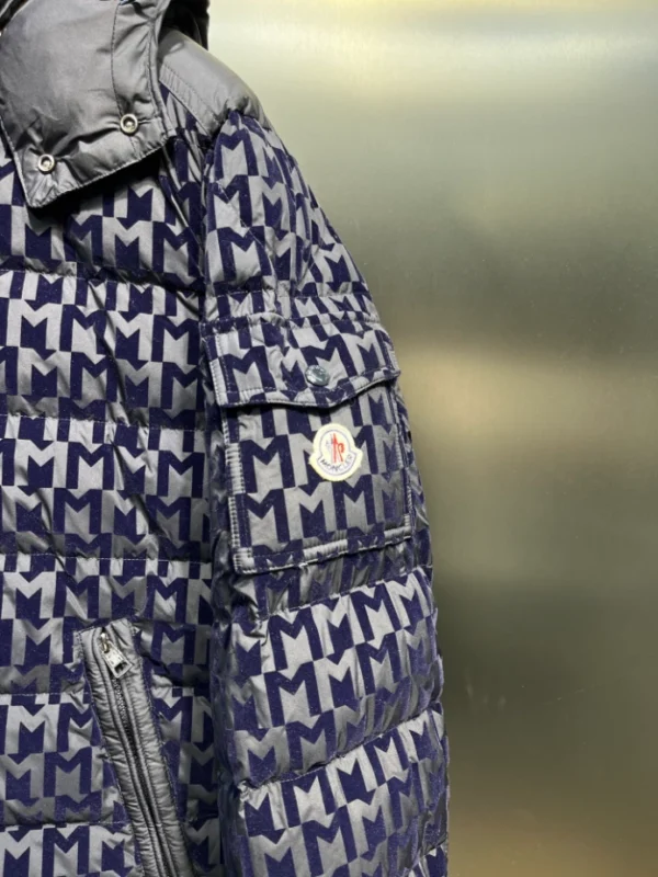 Moncler Jacket – CJ18