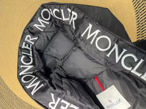 Moncler Jacket – CJ22