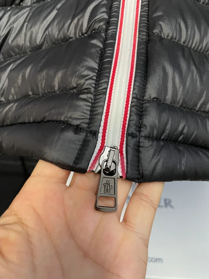 Moncler Jacket – CJ27