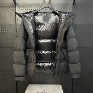 Moncler Madeira Down Jacket – CJ30