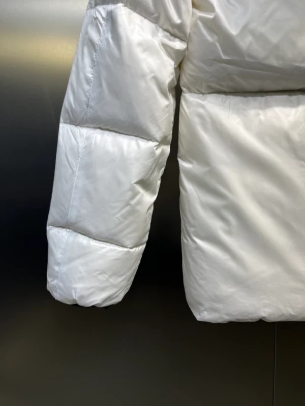 Moncler Montcla Down Jacket – CJ23