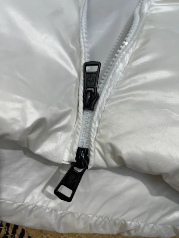 Moncler Montcla Down Jacket – CJ23