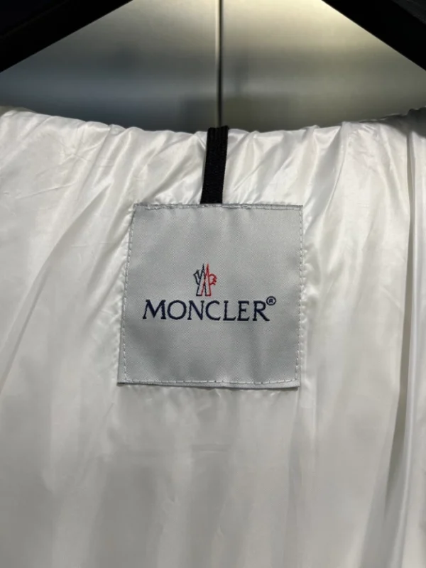 Moncler Montcla Down Jacket – CJ23