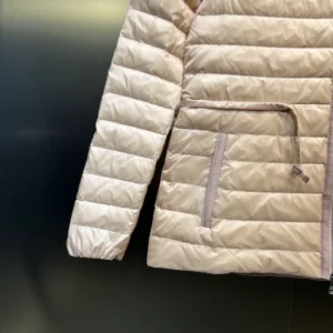 Moncler Raie Packable Hooded Short Down Jacket – CJ36