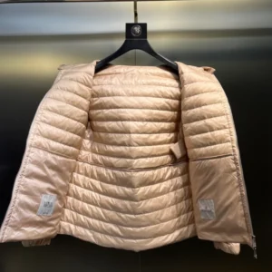 Moncler Raie Packable Hooded Short Down Jacket – CJ36